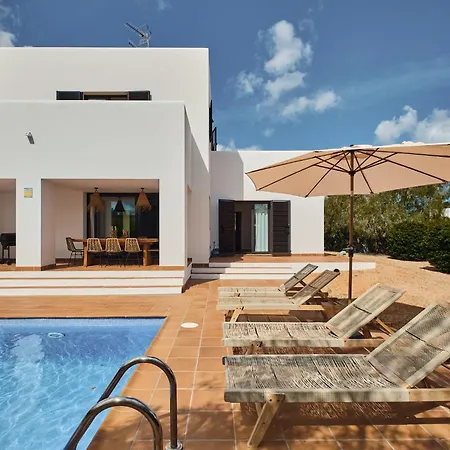 Luxe Met Privezwembad - Sant Antoni View - Oasis Vila *