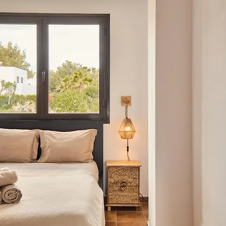 Luxe Met Privezwembad - Sant Antoni View - Oasis