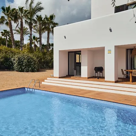 Luxe Met Privezwembad - Sant Antoni View - Oasis